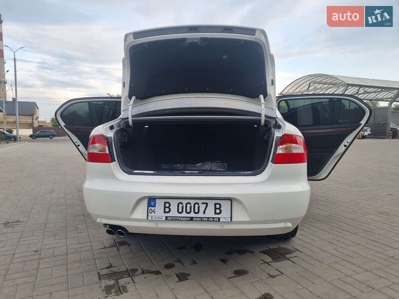 Лифтбек Skoda Superb 2012 в Днепре