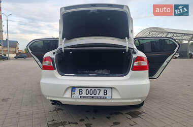 Лифтбек Skoda Superb 2012 в 