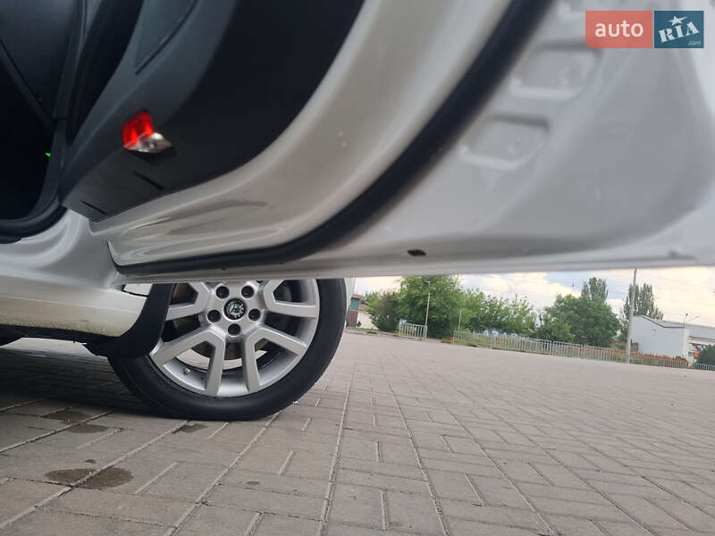 Лифтбек Skoda Superb 2012 в Днепре