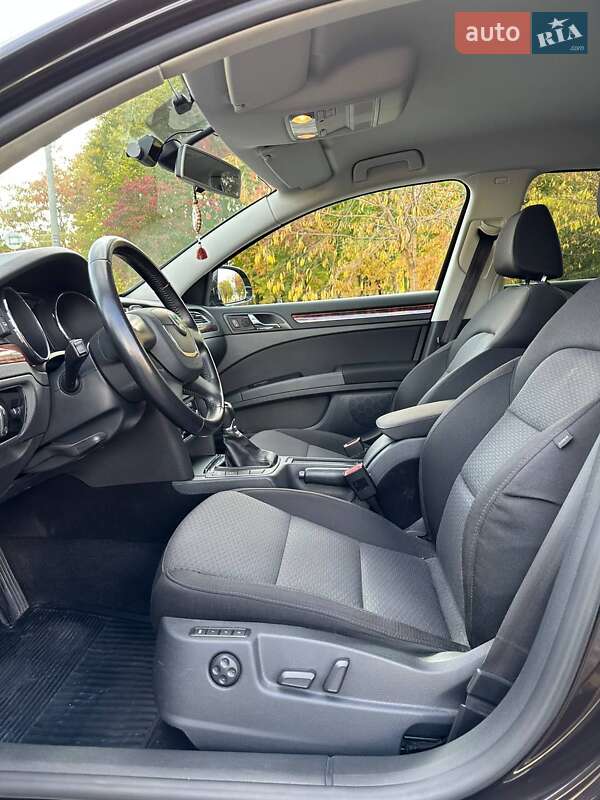 Ліфтбек Skoda Superb 2013 в Харкові