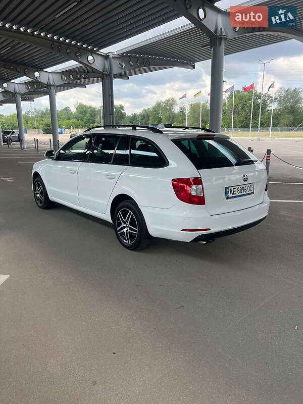 Універсал Skoda Superb 2011 в Запоріжжі
