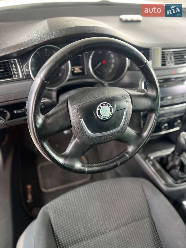 Універсал Skoda Superb 2011 в Запоріжжі