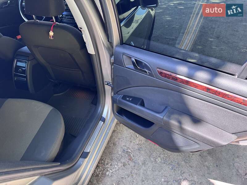 Лифтбек Skoda Superb 2012 в Каменец-Подольском