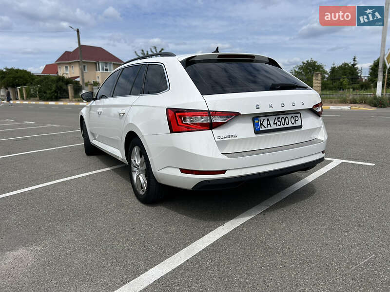 Универсал Skoda Superb 2019 в Киеве