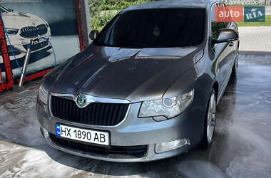 Лифтбек Skoda Superb 2008 в Городке