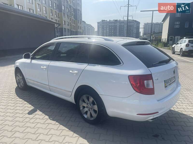 Универсал Skoda Superb 2011 в Ивано-Франковске