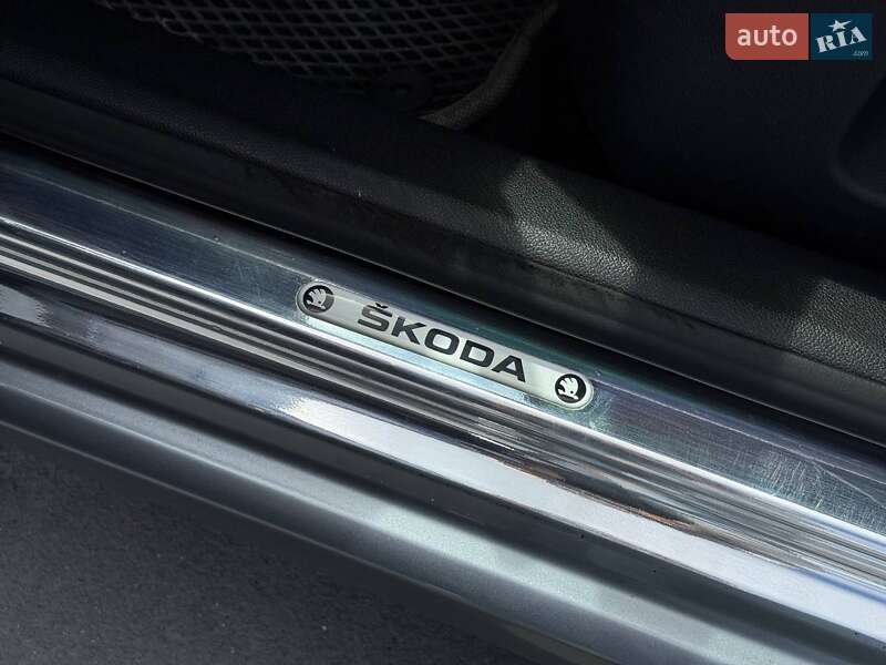 Универсал Skoda Superb 2011 в Ровно