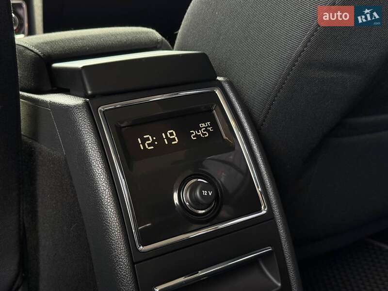 Универсал Skoda Superb 2011 в Ровно
