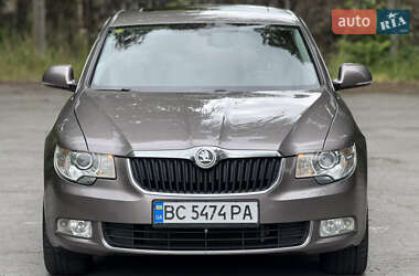 Ліфтбек Skoda Superb 2011 в Звягелі