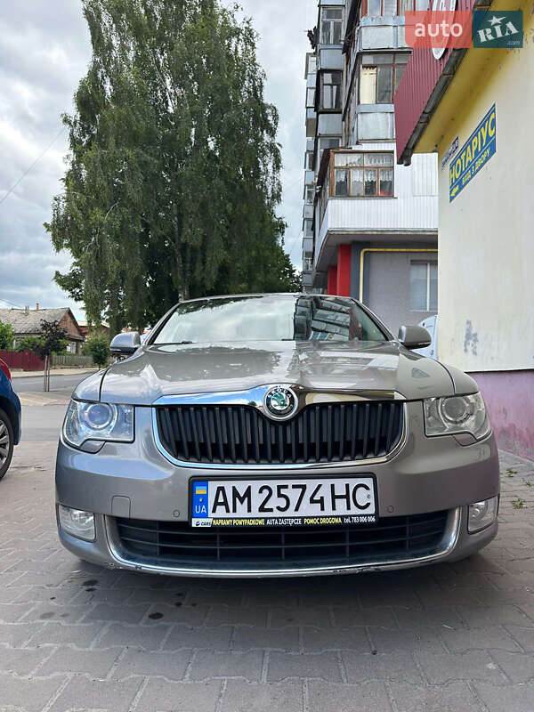 Лифтбек Skoda Superb 2008 в Звягеле