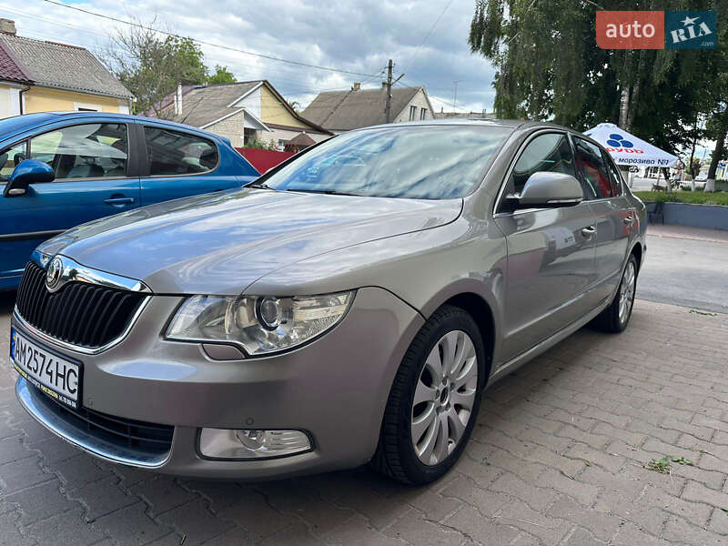 Лифтбек Skoda Superb 2008 в Звягеле