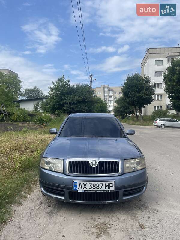 Skoda Superb 2003