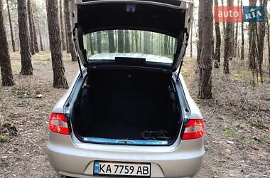 Лифтбек Skoda Superb 2013 в 