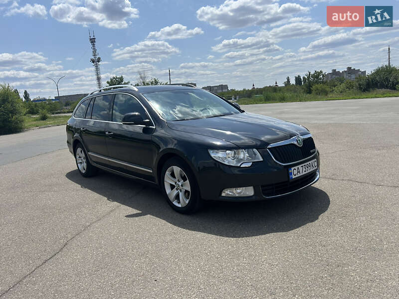 Универсал Skoda Superb 2012 в Южноукраинске