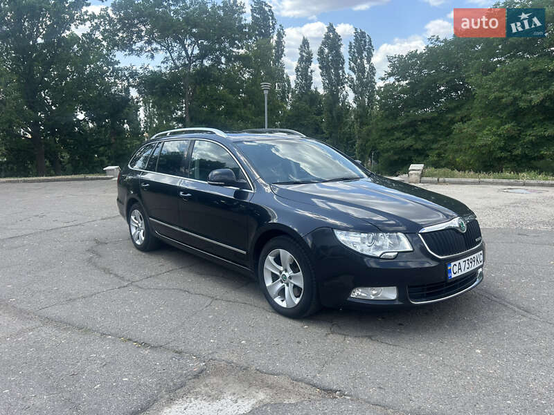 Универсал Skoda Superb 2012 в Южноукраинске
