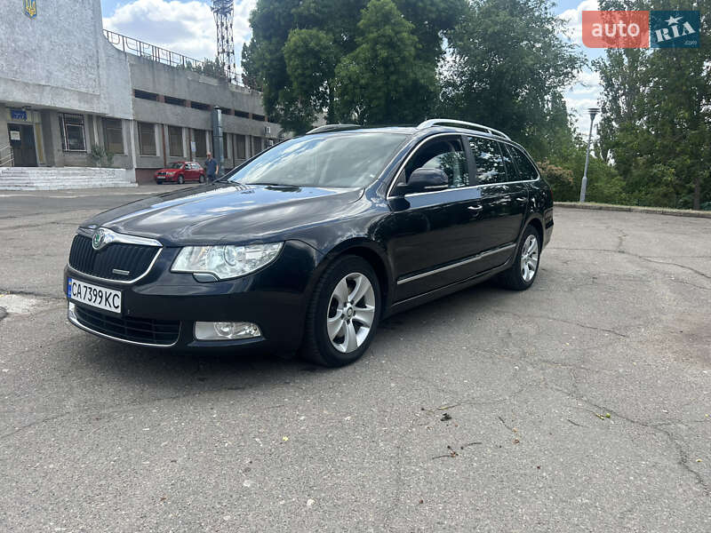 Универсал Skoda Superb 2012 в Южноукраинске
