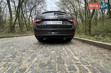 Универсал Skoda Superb 2019 в Киеве