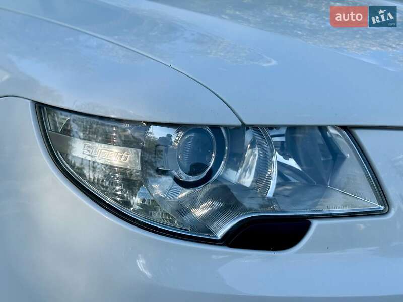 Лифтбек Skoda Superb 2013 в Днепре