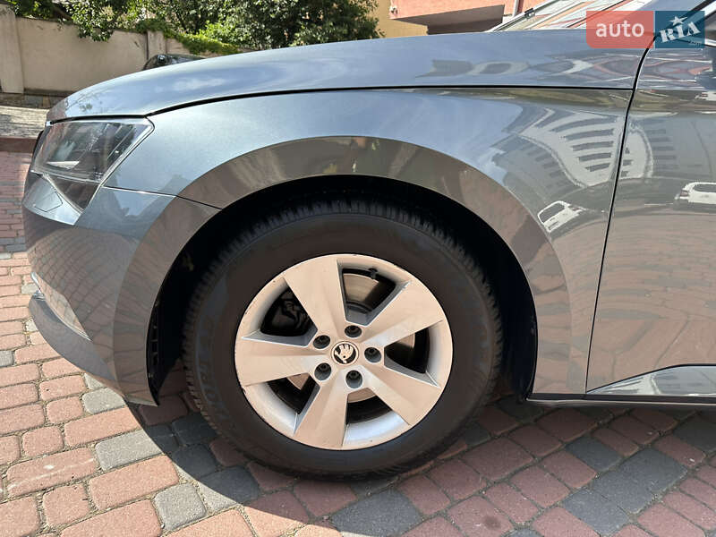 Ліфтбек Skoda Superb 2015 в Івано-Франківську