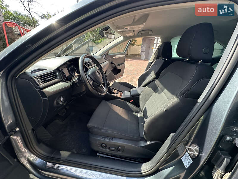 Ліфтбек Skoda Superb 2015 в Івано-Франківську