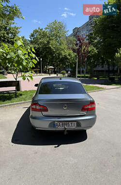 Лифтбек Skoda Superb 2012 в 