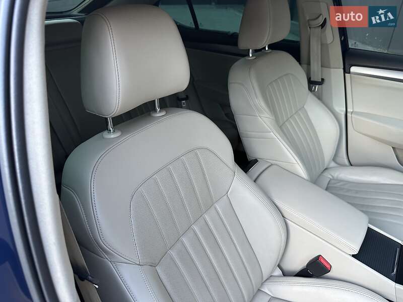 Лифтбек Skoda Superb 2016 в Киеве