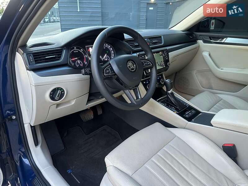 Лифтбек Skoda Superb 2016 в Киеве