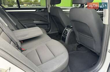 Лифтбек Skoda Superb 2013 в 