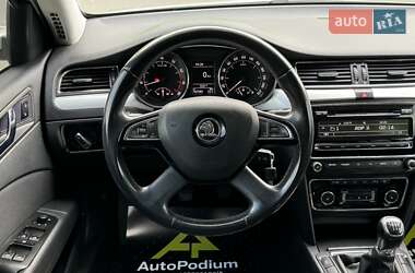 Лифтбек Skoda Superb 2013 в 