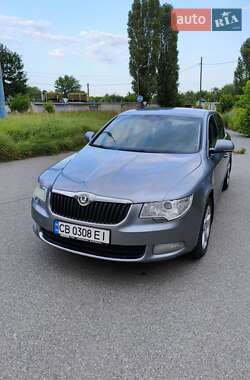 Лифтбек Skoda Superb 2012 в 
