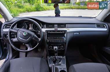 Лифтбек Skoda Superb 2012 в 