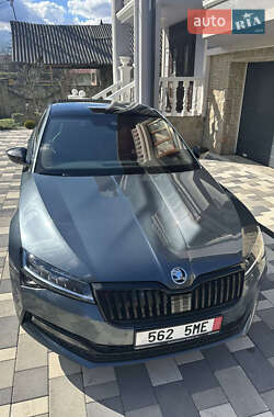 Лифтбек Skoda Superb 2020 в 