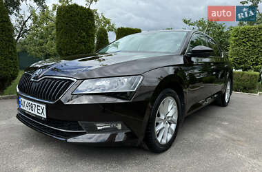 Лифтбек Skoda Superb 2017 в 