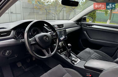 Лифтбек Skoda Superb 2017 в 