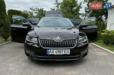 Лифтбек Skoda Superb 2017 в 