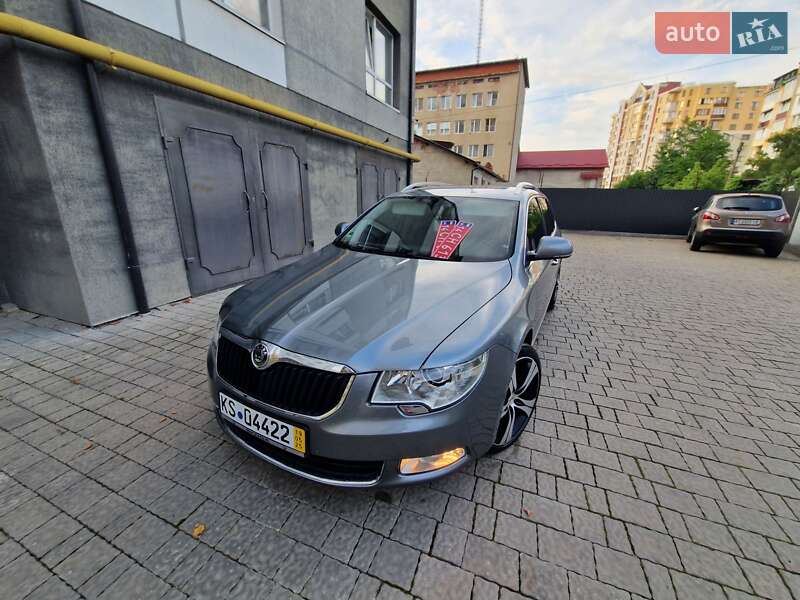Универсал Skoda Superb 2010 в Ивано-Франковске