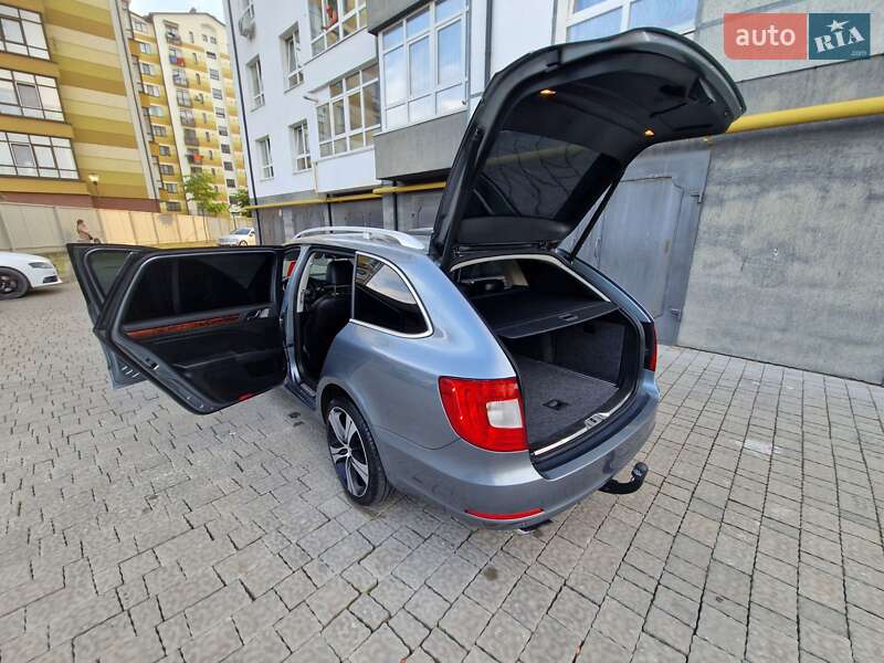 Универсал Skoda Superb 2010 в Ивано-Франковске