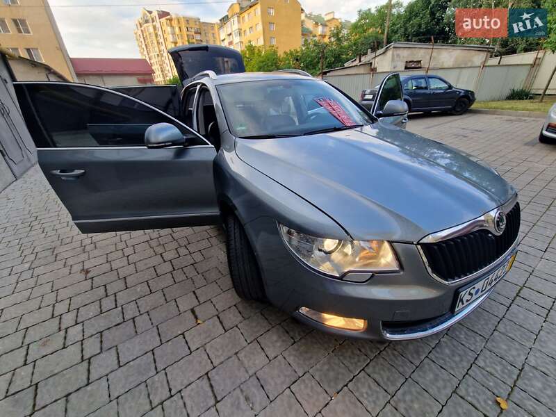 Универсал Skoda Superb 2010 в Ивано-Франковске