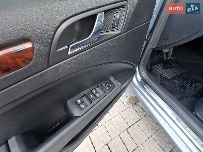 Универсал Skoda Superb 2010 в Ивано-Франковске