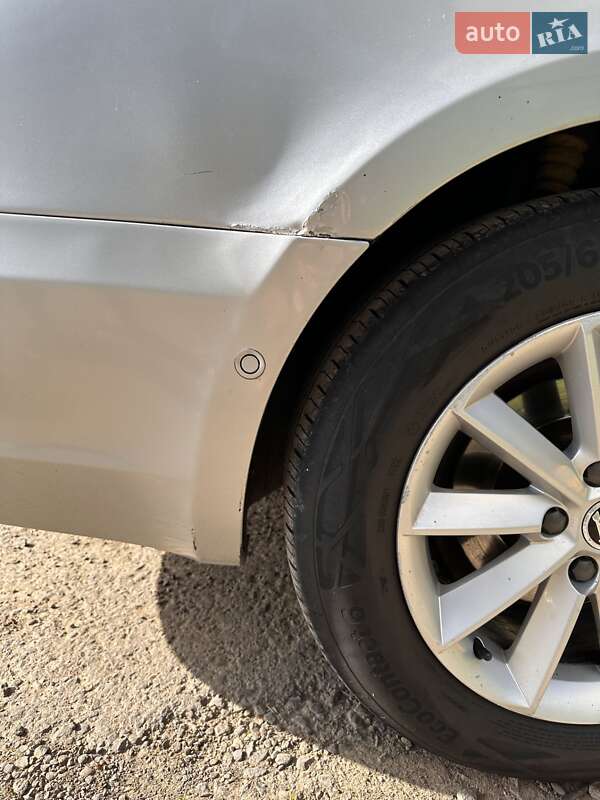 Универсал Skoda Superb 2013 в Черновцах