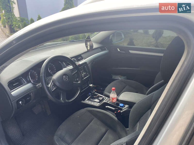 Универсал Skoda Superb 2014 в Львове фото 9 Универсал Skoda Superb 2014 в Львове