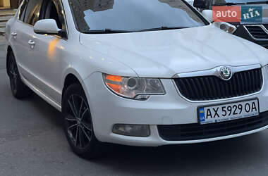 Лифтбек Skoda Superb 2010 в 