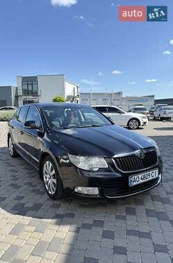 Лифтбек Skoda Superb 2011 в Мукачево