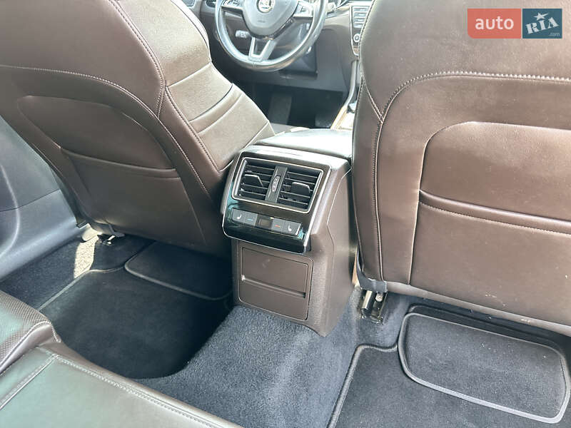 Лифтбек Skoda Superb 2017 в Иршаве