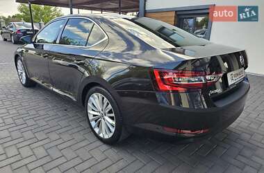 Лифтбек Skoda Superb 2016 в 