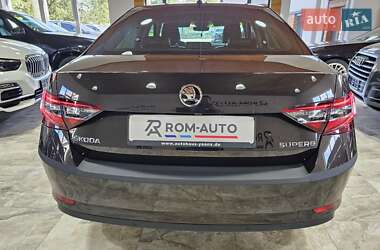 Лифтбек Skoda Superb 2016 в 