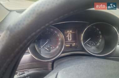 Універсал Skoda Superb 2011 в 