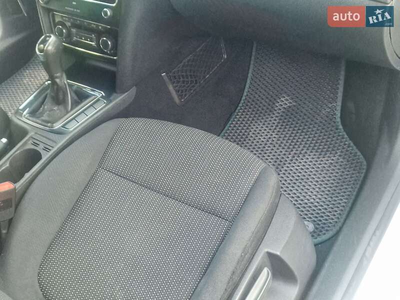 Универсал Skoda Superb 2011 в Кременце фото 19 Универсал Skoda Superb 2011 в Кременце