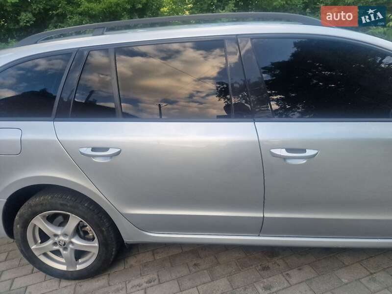 Универсал Skoda Superb 2011 в Кременце фото 36 Универсал Skoda Superb 2011 в Кременце