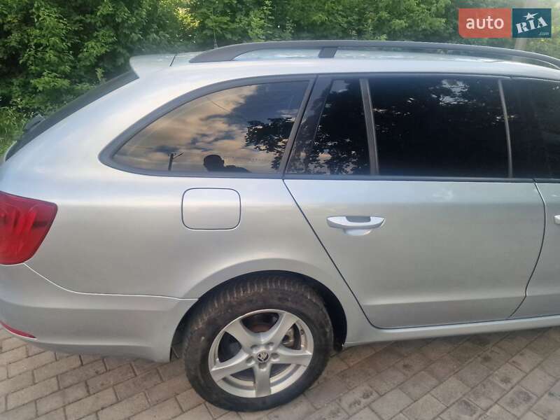 Универсал Skoda Superb 2011 в Кременце фото 35 Универсал Skoda Superb 2011 в Кременце